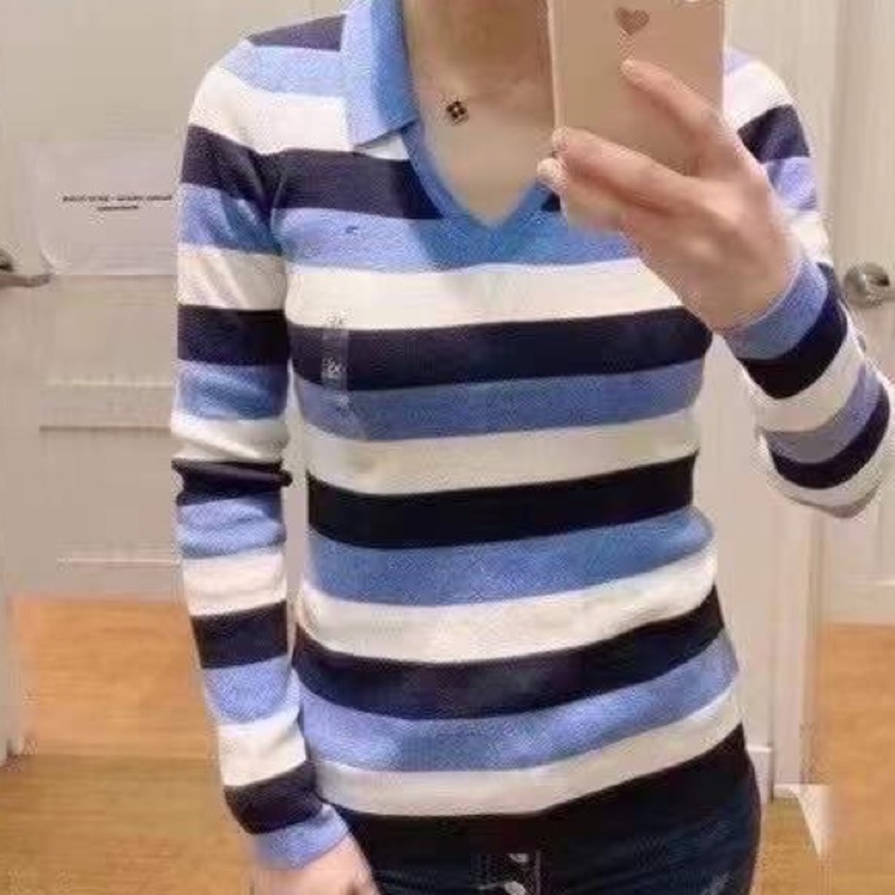 Tommy Hilfiger  v-neck sweater